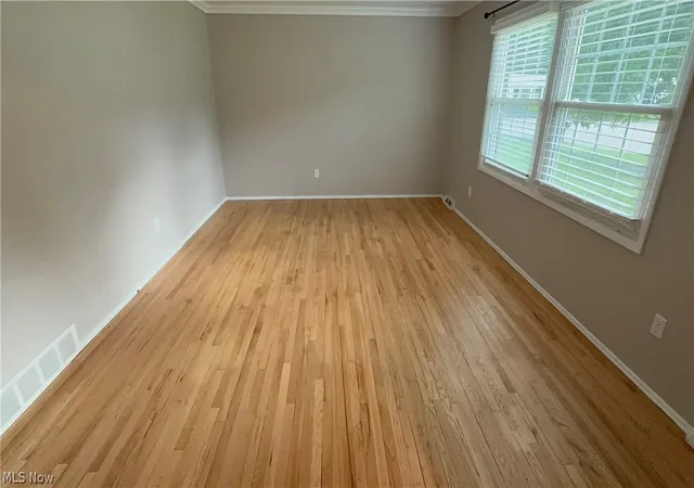Photo 3 of Single family home for sale at 909 Thistle Pl SE, Warren, OH 44484 | MLS# 5229657 | Listing updated on 2026-07-22
