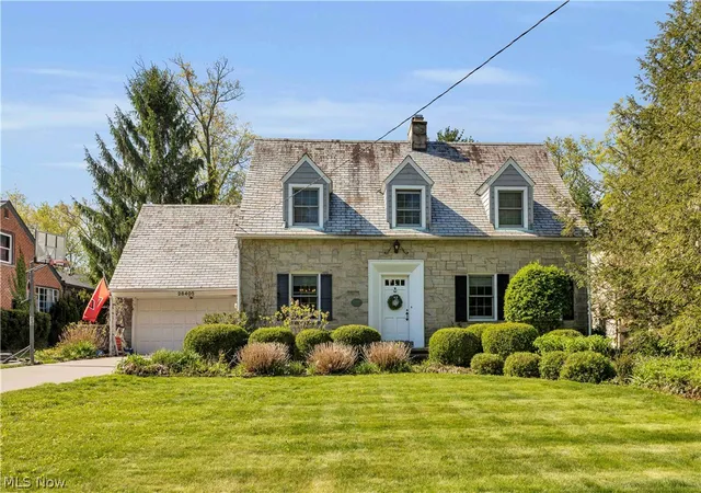 2nd image of 28405 Lincoln Rd, Bay Village, OH 44140 | MLS# 5229275