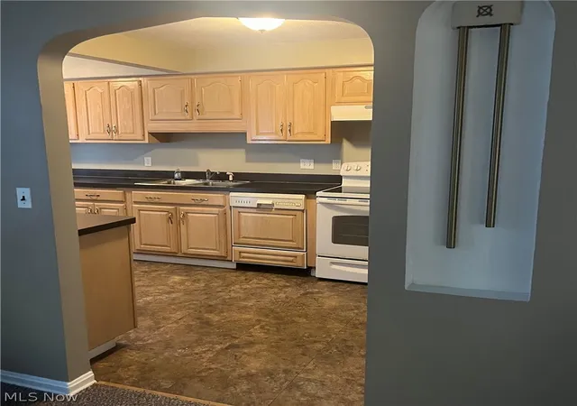 5th image of 20850-20854 Lake Shore Blvd, Euclid, OH 44123 | MLS# 5228895