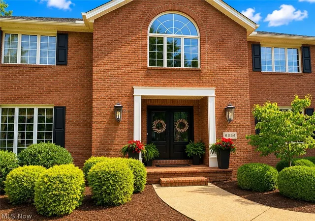 2nd image of 6834 Harbor Dr Nw, Canton, OH 44718 | MLS# 5229389