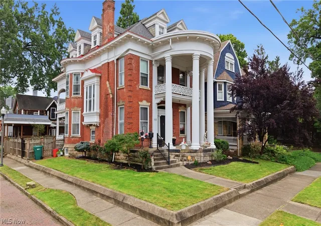 Photo 1 of Single family home for sale at 1103 Juliana St, Parkersburg, WV 26101 | MLS# 5229300 | Listing updated on 2026-08-23