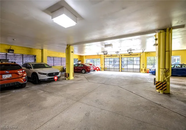 2nd image of 12701 Larchmere Blvd, Cleveland, OH 44120