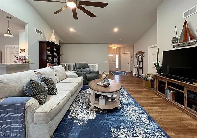 Listing Photo 5 - Condo for sale in building located at 203 Leeward, Vermilion, OH 44089
