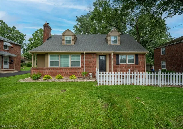 1st image of 7217 Pennsylvania Ave, Youngstown, OH 44514 | MLS# 5216878