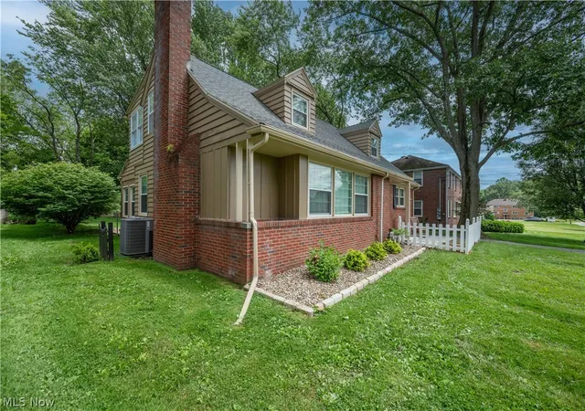 3rd image of 7217 Pennsylvania Ave, Youngstown, OH 44514 | MLS# 5216878