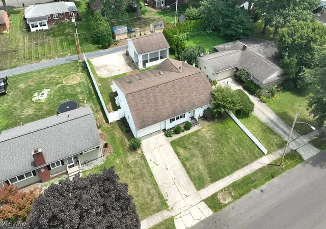 Photo 1 of Single family home for sale at 129 S James St, Dover, OH 44622 | MLS# 5229084 | Listing updated on 2026-09-16