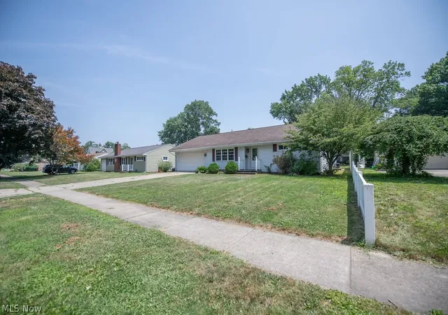Photo 4 of Single family home for sale at 129 S James St, Dover, OH 44622 | MLS# 5229084 | Listing updated on 2026-09-16