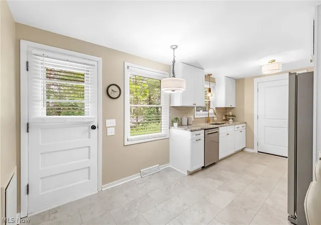 5th image of 249 Liberty St E, East Canton, OH 44730 | MLS# 5228973