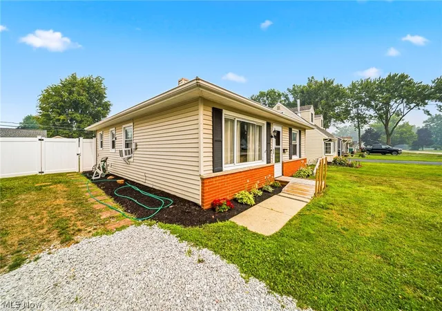 4th image of 4820 Forest Rd, Mentor, OH 44060 | MLS# 5214365
