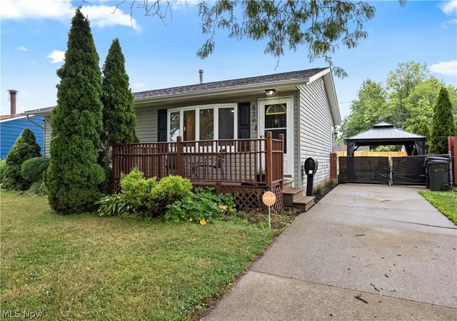 1st image of 839 Delaware Ave, Elyria, OH 44035 | MLS# 5229487