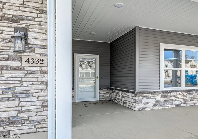 3rd image of 4332 Evergreen Ct, Green, OH 44720 | MLS# 5229446