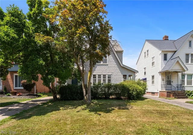 1st image of 396 E 214th St, Euclid, OH 44123 | MLS# 5229867