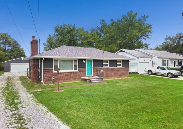 2nd image of 959 W Broadway St, Alliance, OH 44601 | MLS# 5228576