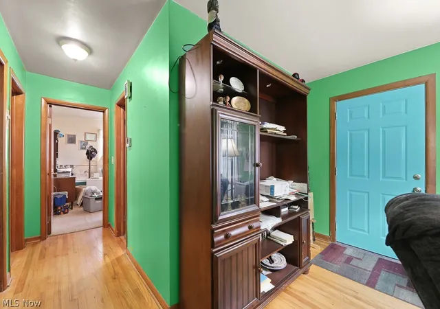 Photo 3 of Single family home for sale at 959 W Broadway St, Alliance, OH 44601 | MLS# 5228576 | Listing updated on 2026-09-17