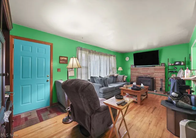 Photo 4 of Single family home for sale at 959 W Broadway St, Alliance, OH 44601 | MLS# 5228576 | Listing updated on 2026-09-17