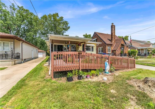 Photo 2 of Single family home for sale at 1030 W 29th Street, Lorain, OH 44052 | MLS# 5229920 | Listing updated on 2026-09-16