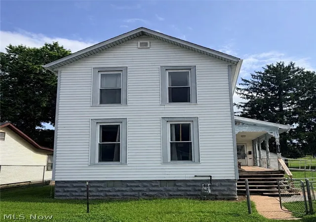 1st image of 1527 Walnut St, Zanesville, OH 43701 | MLS# 5229931