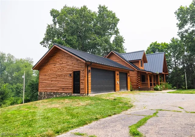 3rd image of 4848 Township Road 305, Millersburg, OH 44654 | MLS# 5228835