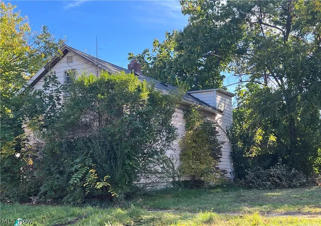 Photo 3 of Single family home for sale at 6902 Morgan Ave, Cleveland, OH 44127 | MLS# 5229980 | Listing updated on 2026-07-22