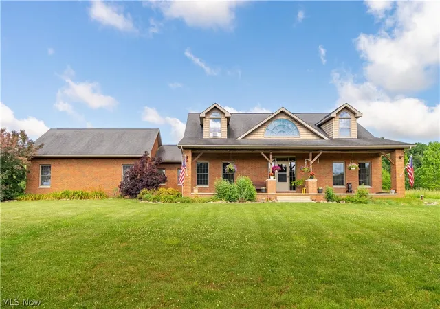 Photo 1 of Sale Pending at 1100 E Bayton St, Alliance, OH 44601 | MLS# 5229801 | Listing updated on 2026-09-18
