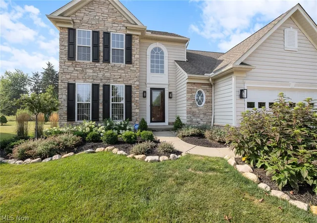 Homes for sale in Berea, OH | 190 Cobblestone Ct, Berea, OH 44017 | MLS# 5229670