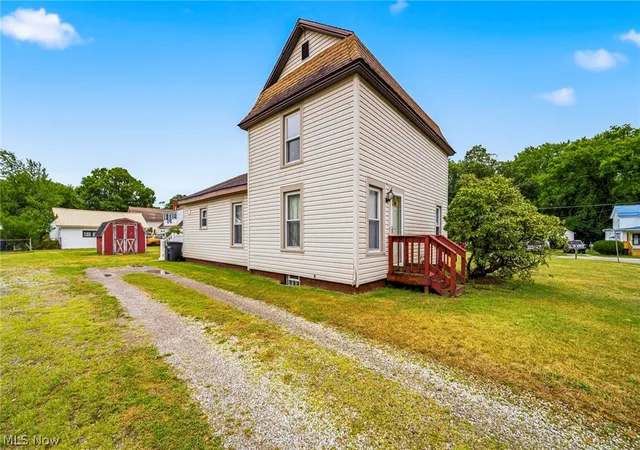 3rd image of 400 Jennie St, Conneaut, OH 44030 | MLS# 5227159