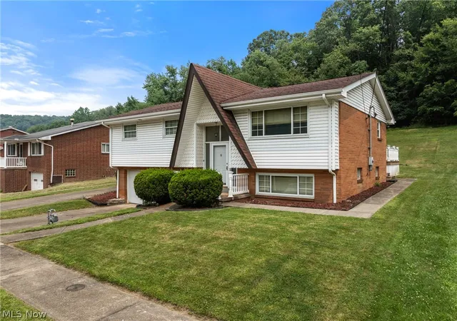 2nd image of 333 Patricia Ave, Weirton, WV 26062 | MLS# 5229159