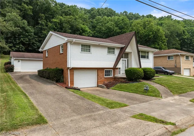 3rd image of 333 Patricia Ave, Weirton, WV 26062 | MLS# 5229159