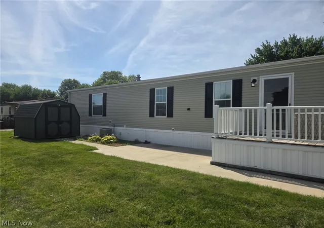 Photo 3 of Sale Pending at 89 Woodcrest #89, Marysville, OH 43040 | MLS# 5230011 | Listing updated on 2026-08-06