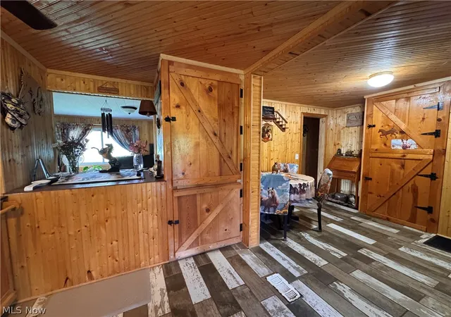 Photo 4 of Single family home for sale at 7054 Scio Rd SW, Carrollton, OH 44615 | MLS# 5230032 | Listing updated on 2026-08-01