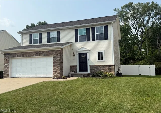 Photo 2 of Single family home for sale at 859 Arbor Trails Dr, Macedonia, OH 44056 | MLS# 5229596 | Listing updated on 2026-07-30