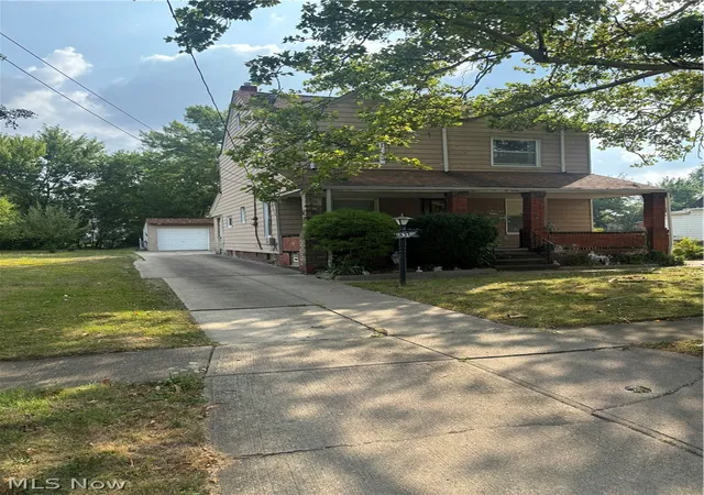 Photo 3 of House for sale at 831 Whitcomb Rd, Cleveland, OH 44110 | MLS# 5229719 | Listing updated on 2026-08-17