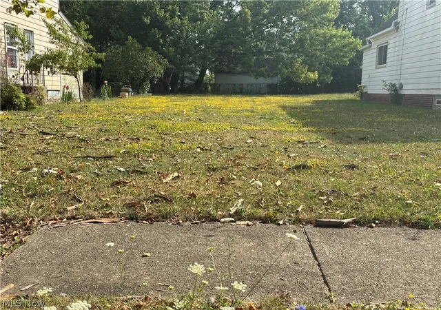 2nd image of 835 Whitcomb Rd, Cleveland, OH 44110 | MLS# 5229722