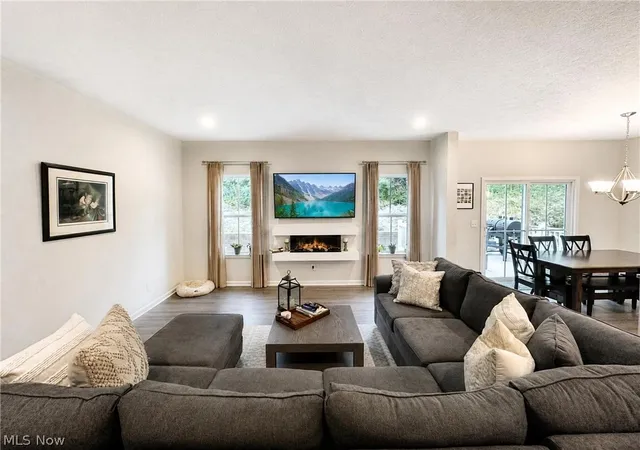 3rd image of 7310 Hillshire Dr, Concord Township, OH 44077 | MLS# 5229399