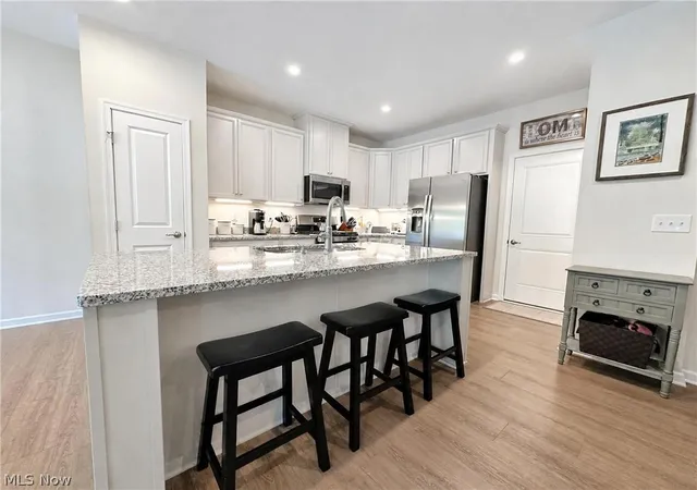 5th image of 7310 Hillshire Dr, Concord Township, OH 44077 | MLS# 5229399