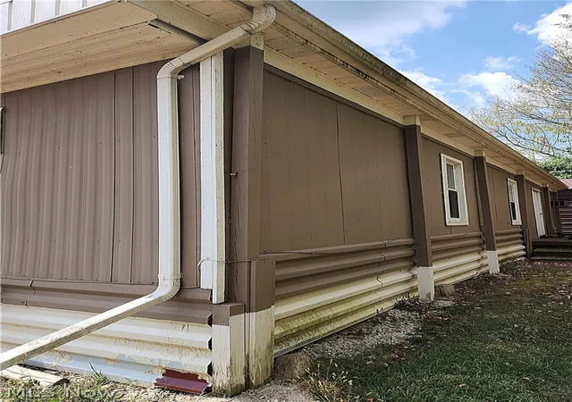 4th image of 23516 Hideaway Dr, Senecaville, OH 43780 | MLS# 5229320