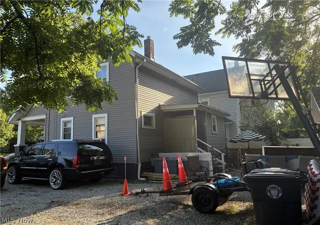 Photo 2 of Single family home for sale at 43 Alfaretta Ave, Akron, OH 44310 | MLS# 5225294 | Listing updated on 2026-08-18