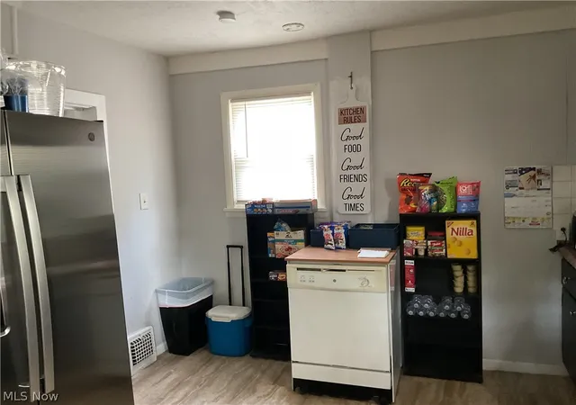 Photo 4 of Single family home for sale at 43 Alfaretta Ave, Akron, OH 44310 | MLS# 5225294 | Listing updated on 2026-08-18