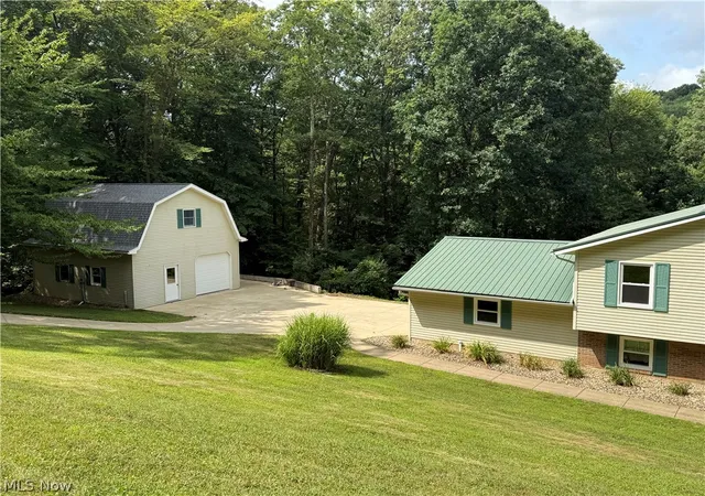 Photo 2 of Single family home for sale at 2699 Ruswil Dr, Millersburg, OH 44654 | MLS# 5229754 | Listing updated on 2026-08-04