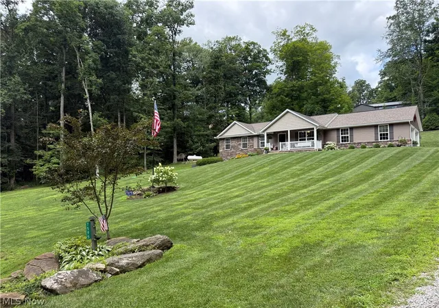 2nd image of 7595 Arbon Dr, Millersburg, OH 44654 | MLS# 5229752