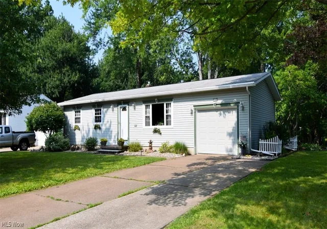 Photo 2 of Sale Pending at 594 Terra Ln, Amherst, OH 44001 | MLS# 5229798 | Listing updated on 2026-07-28