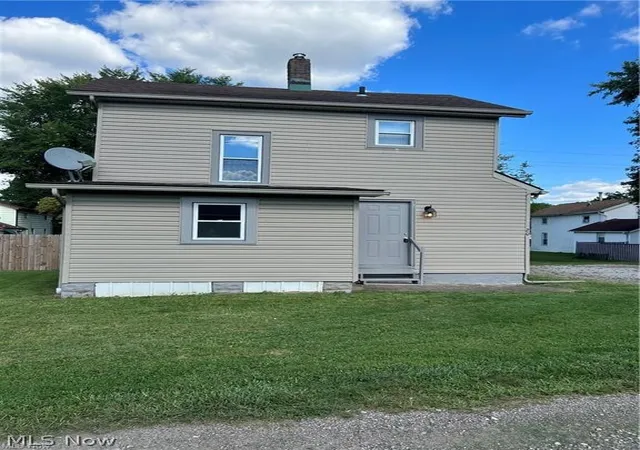 2nd image of 20 Limbach Pl Sw, Massillon, OH 44647 | MLS# 5229647