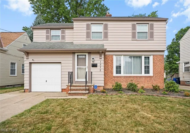 1st image of 1272 Gordon Rd, Lyndhurst, OH 44124 | MLS# 5212937