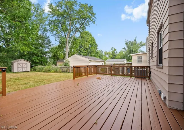 5th image of 1272 Gordon Rd, Lyndhurst, OH 44124 | MLS# 5212937