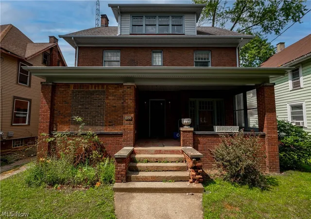 Photo 1 of Sale Pending at 1255 Fulton Rd Nw, Canton, OH 44703 | MLS# 5229987 | Listing updated on 2026-08-20
