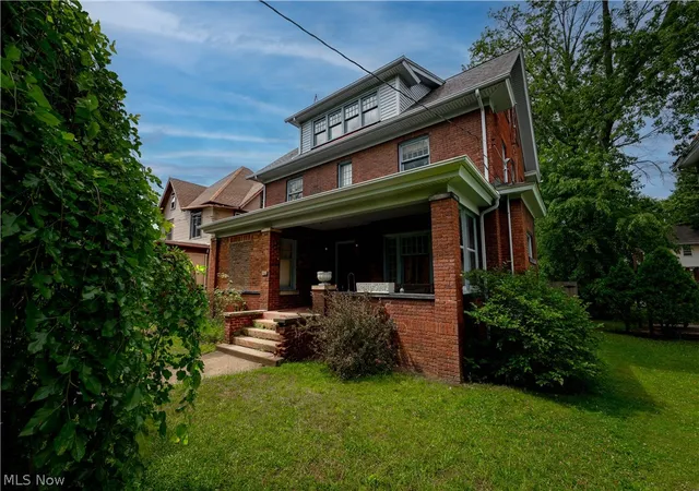 Photo 2 of Sale Pending at 1255 Fulton Rd Nw, Canton, OH 44703 | MLS# 5229987 | Listing updated on 2026-08-20