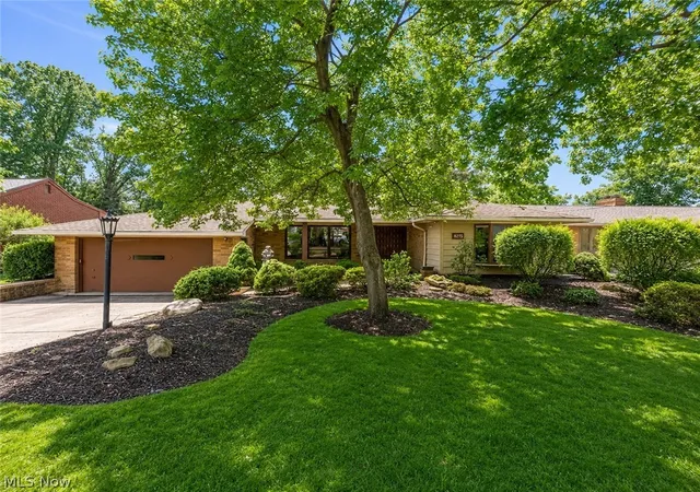 1st image of 6125 Hillside Rd, Independence, OH 44131 | MLS# 5225688
