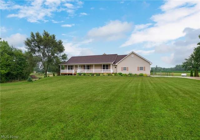 2nd image of 36055 Dellwood Rd, Grafton, OH 44044 | MLS# 5229996