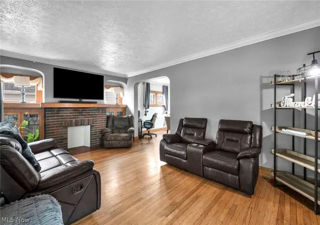 Photo 4 of Sale Pending at 6802 Ackley Rd, Cleveland, OH 44129 | MLS# 5229162 | Listing updated on 2026-08-31