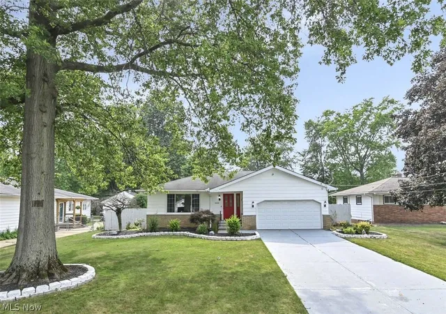 2nd image of 8088 Wesley Dr, Strongsville, OH 44136 | MLS# 5228744